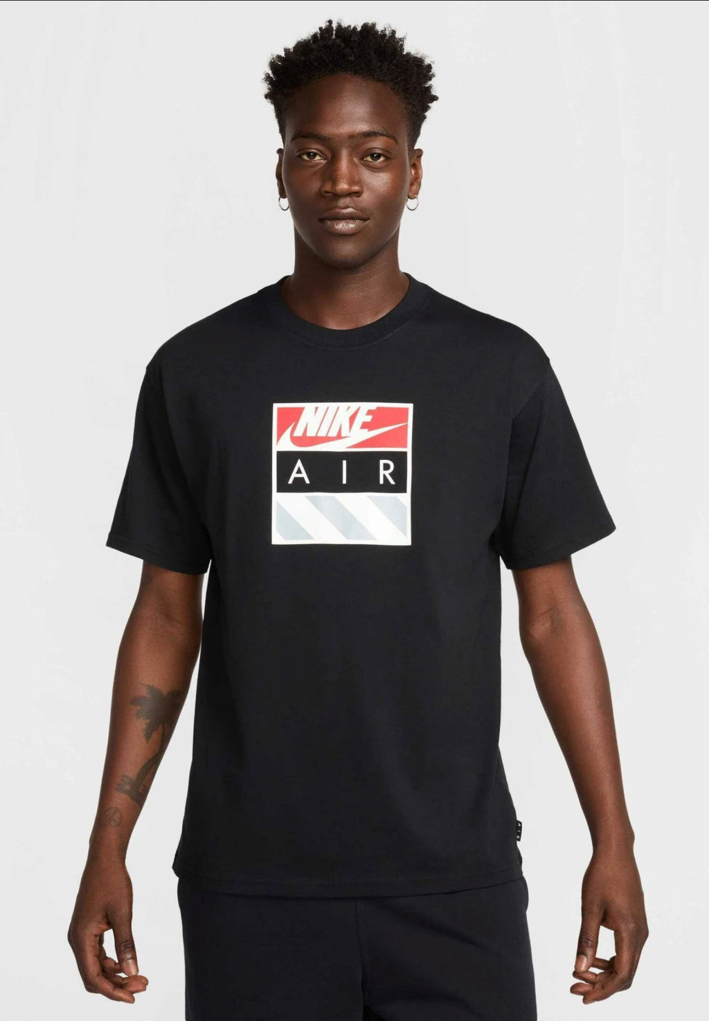 T-SHIRT NIKE CON STAMPA BLACK